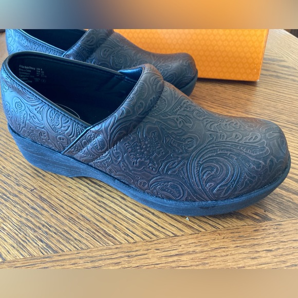 Safe T Step Gretchen Clog Non Slip Clogs - Picture 6 of 7